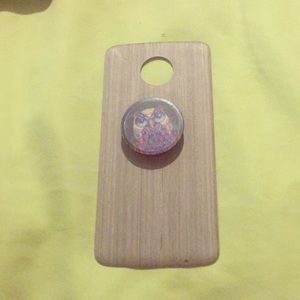 Moto phone case with a popsocket